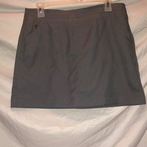 Gray Pro Tour ladies golf skort, size 8